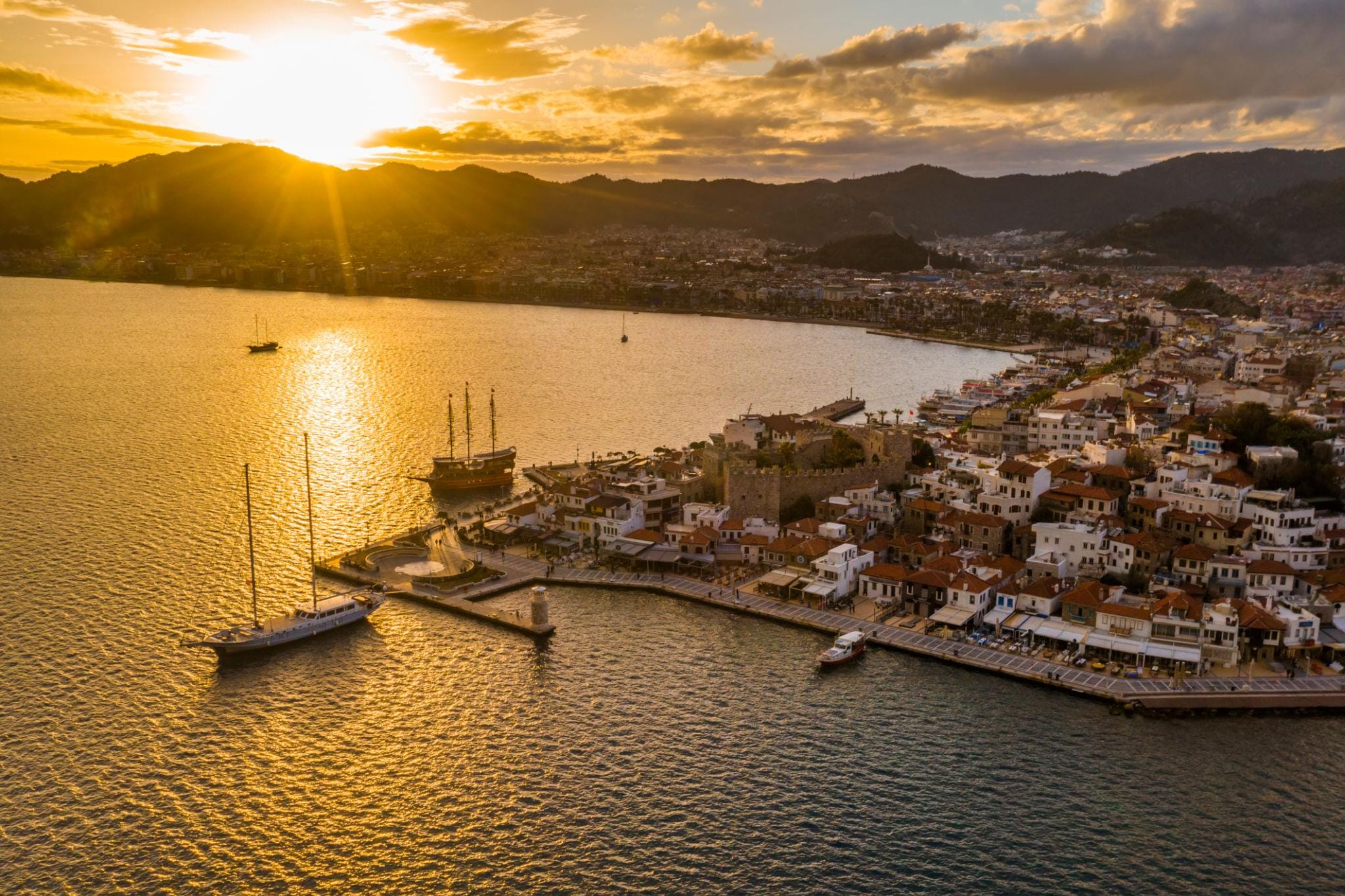 Dalaman Airport to Marmaris Center VIP Transfer